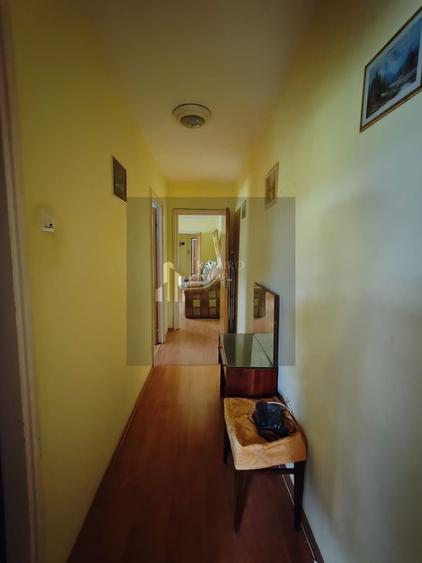 Apartament cu 3 camere semidecomandat, mobilat în Berceni
