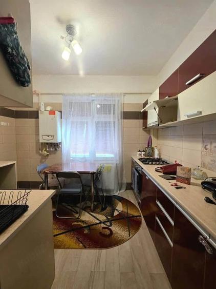 De vanzare apartament cu 3 camere si 2 balcoane, 89mp, mobilat, zona Restaurantului Bradu - 2