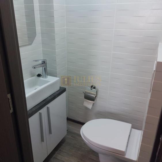 Apartament cu 3 camere decomandat, mobilat în Complex Studențesc