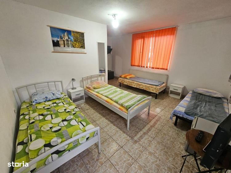 Casă cu 4 camere în Central