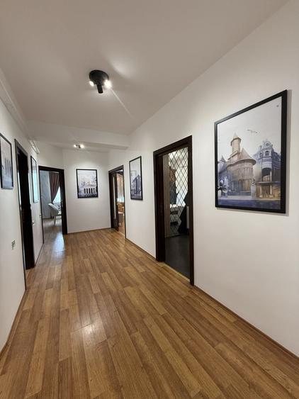 Apartament cu 3 camere decomandat, mobilat în Faleză
