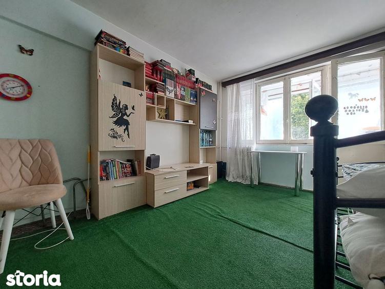 Apartament cu 2 camere decomandat în Tei