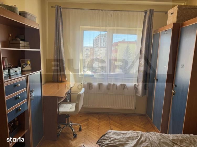 Apartament cu 4 camere în Mărăști