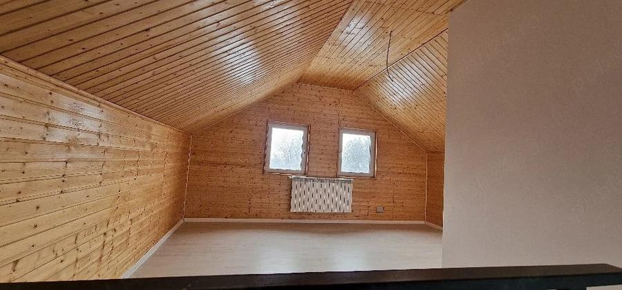 Casă cu Teren 250 Mp în Central