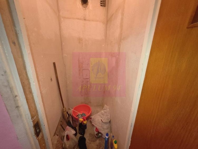 Apartament cu 3 camere semidecomandat în Cotroceni