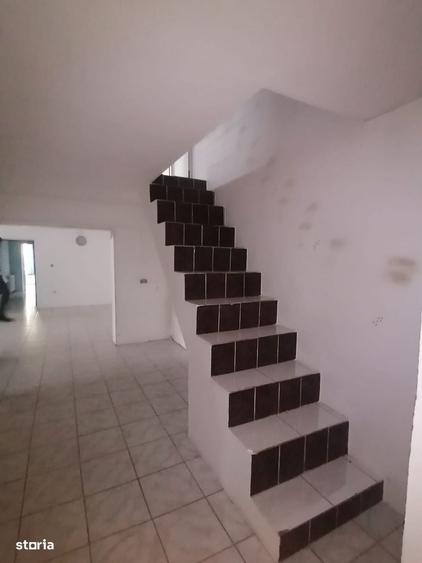 Casă cu 4 camere în Săftica