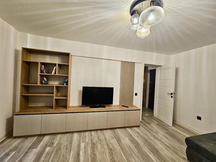 Apartament cu 2 camere decomandat în Decebal