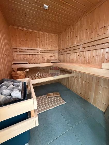 Casă individuală cu 8 camere cu Teren 1947 Mp în Corbeanca