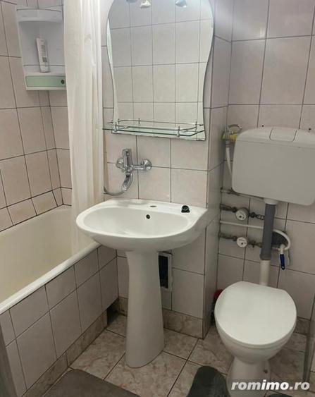 Apartament cu 2 camere decomandat în Medicină