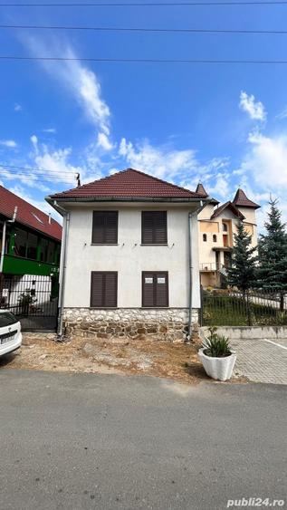 Casă cu 4 camere cu Teren 1177 Mp în Cisnădioara