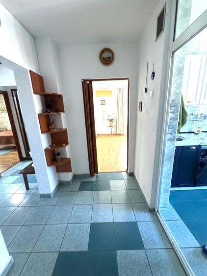 Apartament cu 3 camere decomandat în 13 Septembrie