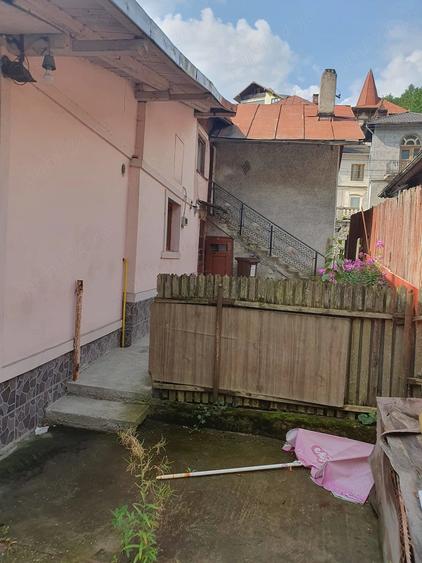 Casă cu Teren 327 Mp în Central
