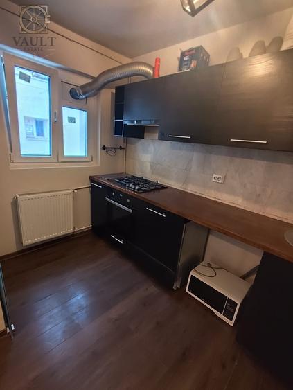 Apartament cu 3 camere decomandat, mobilat în Tineretului