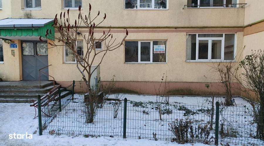 Apartament cu 2 camere semidecomandat în Fălticeni