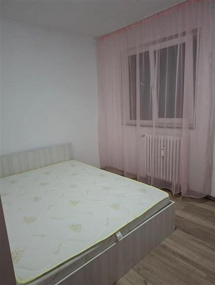 Apartament cu 2 camere decomandat în Podu Roș
