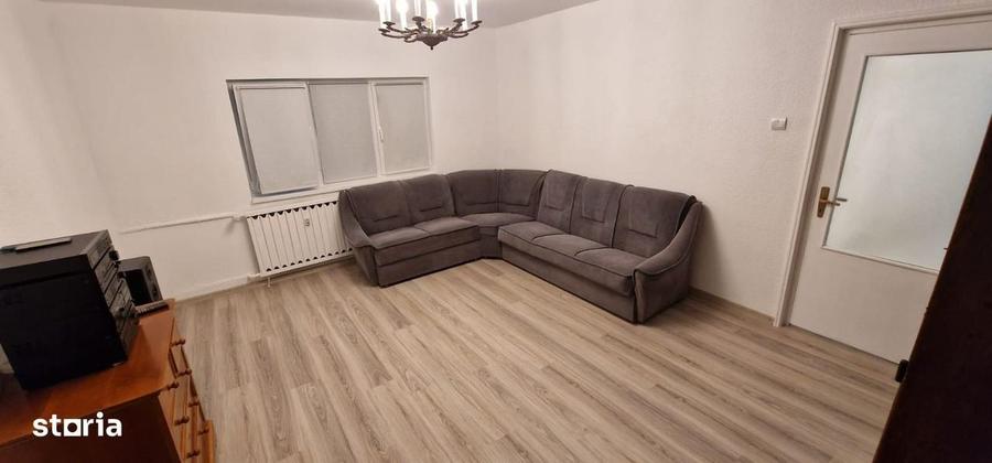 Apartament cu 3 camere decomandat în 13 Septembrie