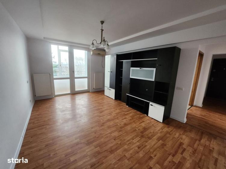 Apartament cu 3 camere decomandat în Nazărioaia