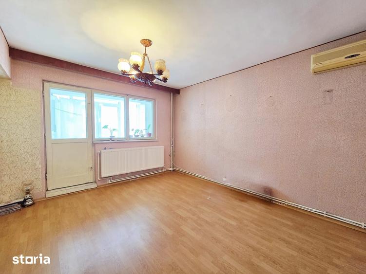 Apartament cu 3 camere decomandat în Central