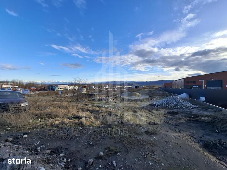 Teren de 3100 mp, în Cristian