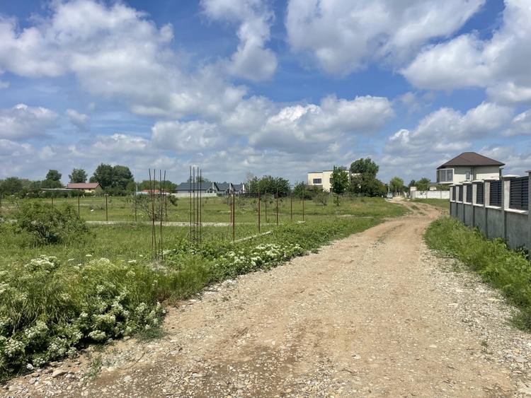 Teren Construcții intravilan de 1500 mp, în Domnești