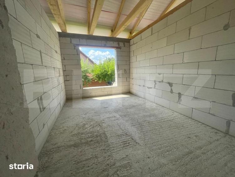 Casă cu 3 camere cu Teren 1350 Mp în Meseșenii de Jos