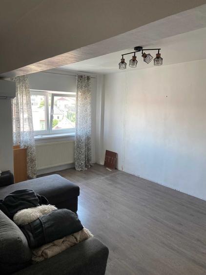 Apartament cu 2 camere decomandat în Ștrand