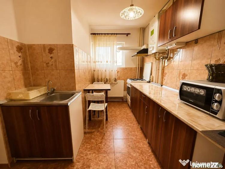 Apartament cu 2 camere decomandat, mobilat în Tomis Nord
