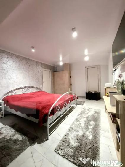 Casă cu 4 camere cu Teren 668 Mp în Central