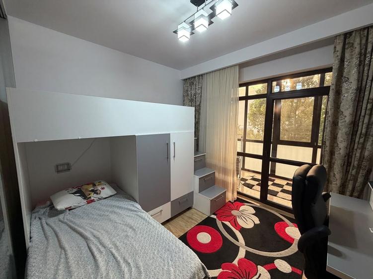 Apartament cu 3 camere decomandat, mobilat în Dobroești
