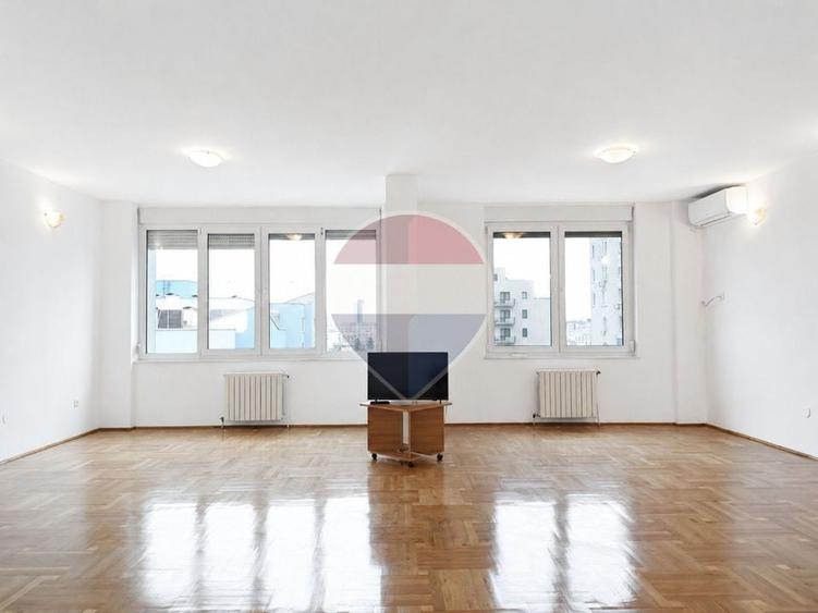 Apartament cu 3 camere decomandat în Calea Plevnei