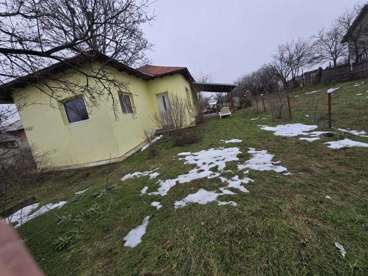 Casă individuală cu 2 camere cu Canalizare în Cartojani