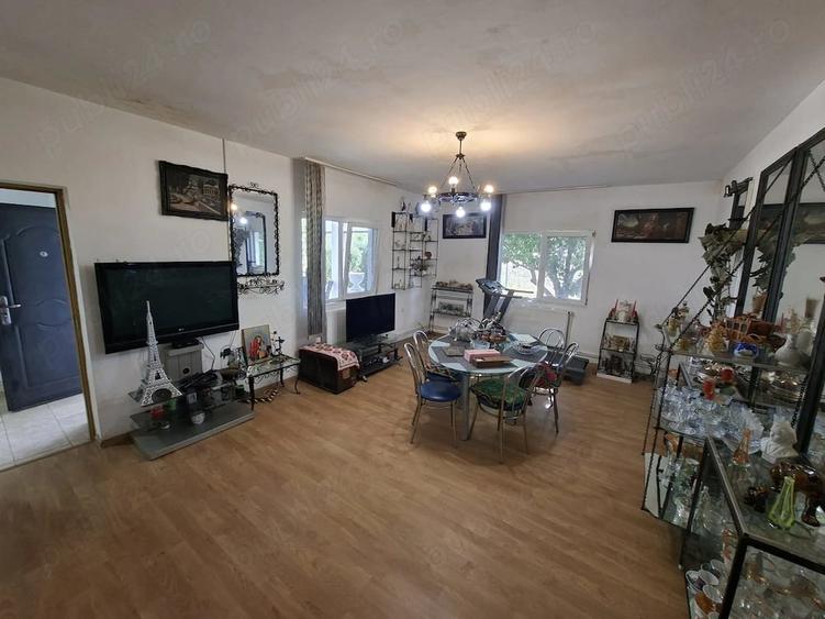 Casă cu 3 camere cu Teren 446 Mp în Central