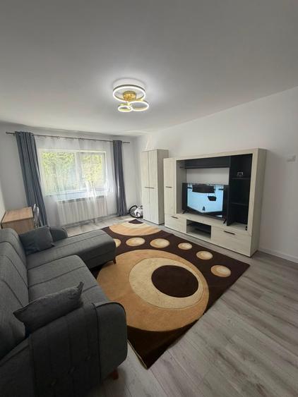 Apartament cu 2 camere decomandat în Nicolina