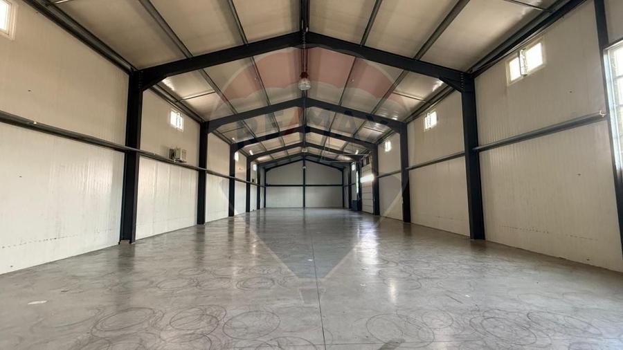 Spațiu industrial, de 1,093 mp, în Central