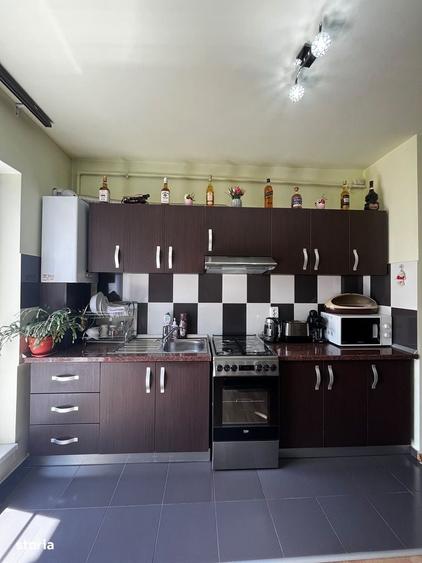 Apartament cu 3 camere decomandat în Gușterița