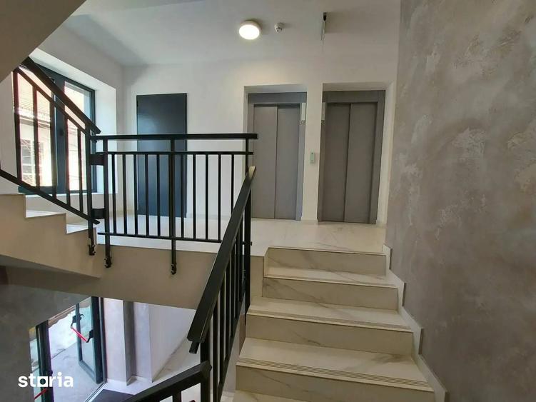 Apartament cu 3 camere semidecomandat în 13 Septembrie
