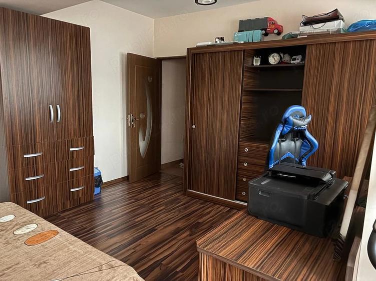 Apartament cu 3 camere semidecomandat în Burdujeni