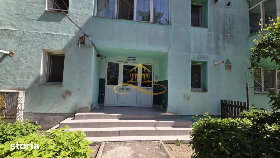 Apartament cu 2 camere, mobilat în Republicii