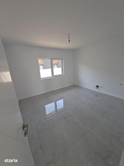 Casă cu 3 camere cu Teren 350 Mp în Berceni