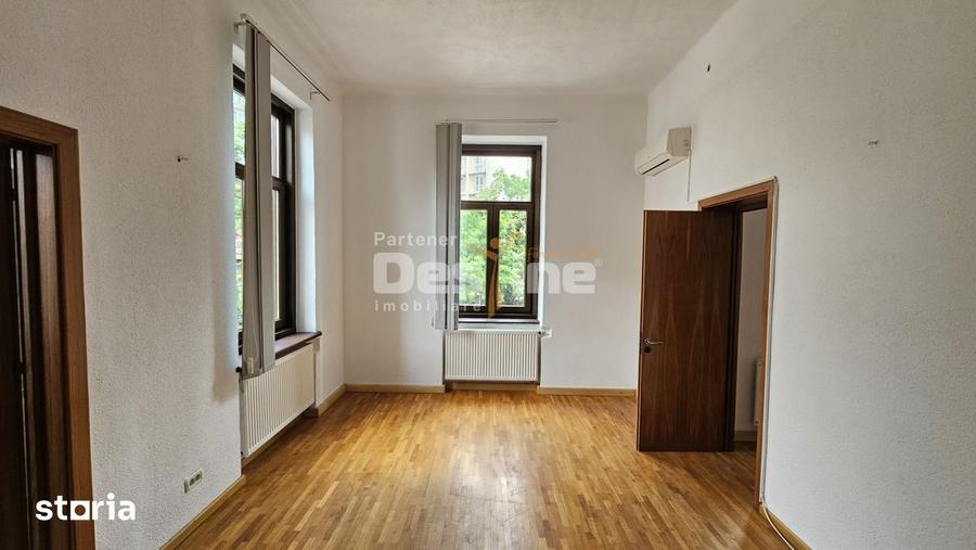 Spațiu comercial, de 160 mp, în Romană