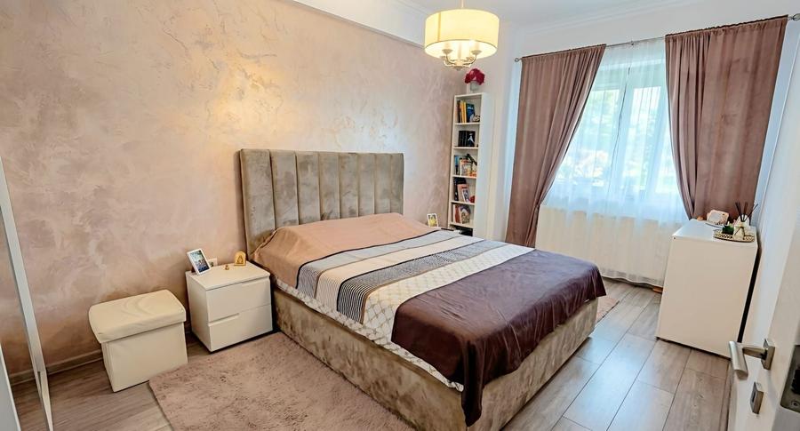 Apartament cu 2 camere semidecomandat, mobilat în Far