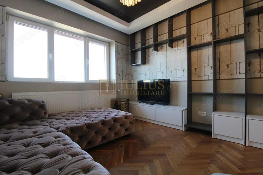 Apartament cu 3 camere semidecomandat, mobilat în Semicentral