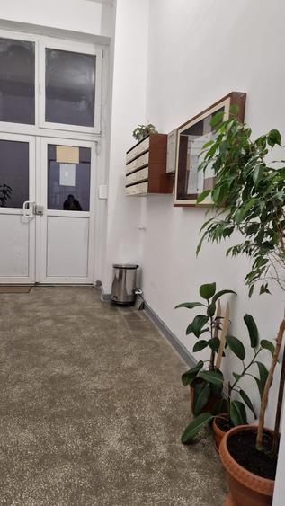 Apartament cu 3 camere decomandat în Aviației
