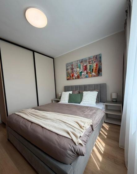 Apartament cu 2 camere semidecomandat, mobilat în City Park Mall