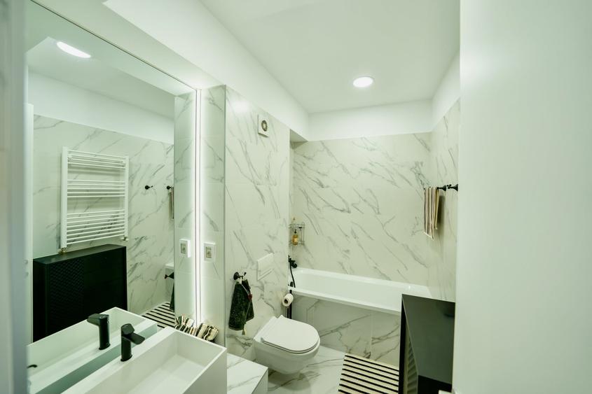 Penthouse cu 3 camere decomandat, mobilat în Politehnica