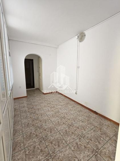 Apartament cu 2 camere semidecomandat în Central