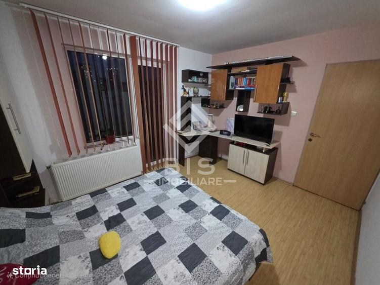 Apartament cu 3 camere decomandat în Cetății