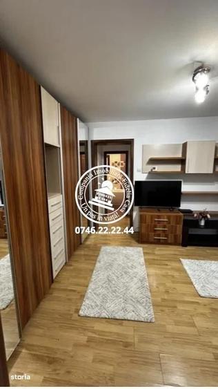 Apartament cu 2 camere semidecomandat în Podu Roș