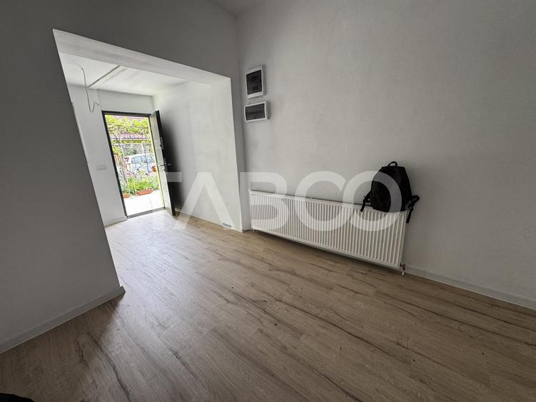 Apartament cu 3 camere semidecomandat în Piața Cluj