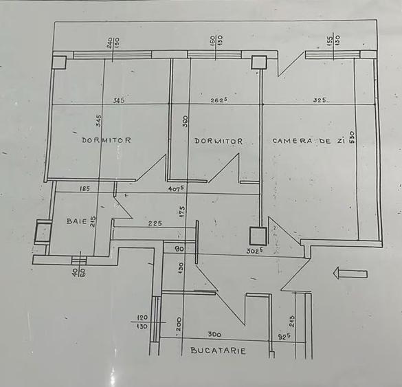 Apartament cu 3 camere decomandat în Bucur Obor
